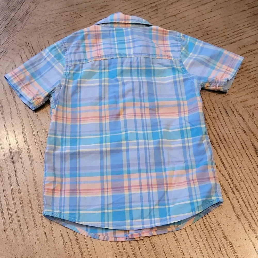 Oshkosh B'gosh size 6 plaid short sleeve button down shirt 💙🧡